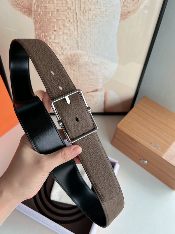 エルメスベルト背面デザイン